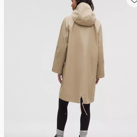 Lululemon Waterproof Fishtail Rain Coat Size Small NWT $298 Sheer Oak - Picture 3 of 16